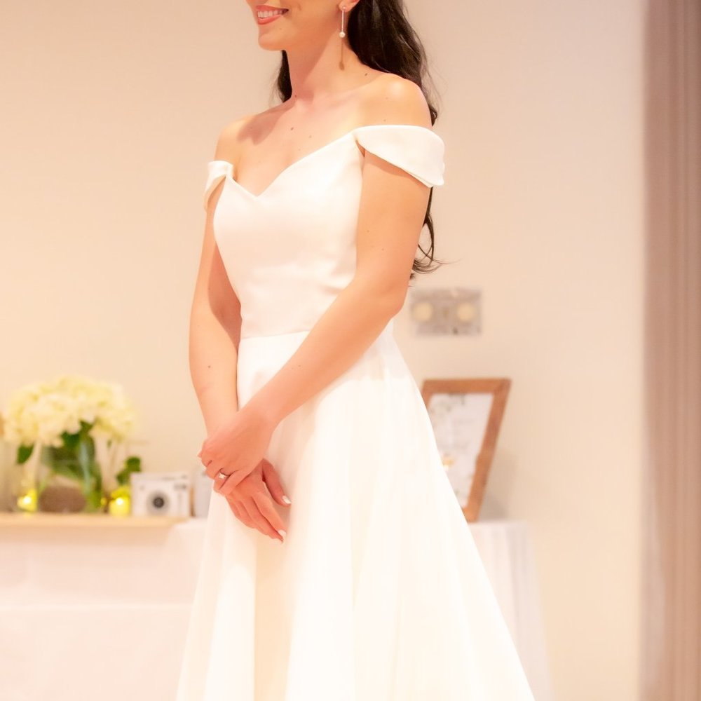 Leanne Marshall 'Eliza' - Picture 4 of 12